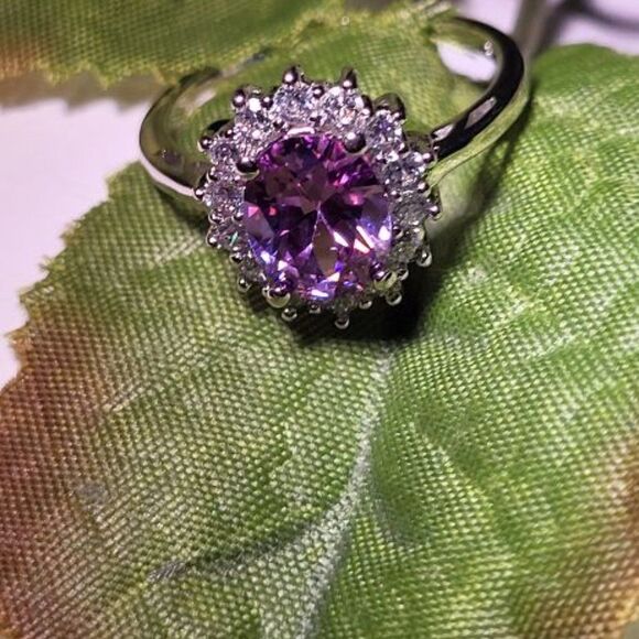 Sevil New 18k White Gold-Plated Purple & White Russian CZ Oval Ring Size 8 - Picture 3 of 6